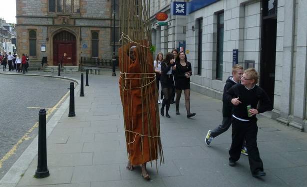 Xenson - Martyr's Day Performance Walk